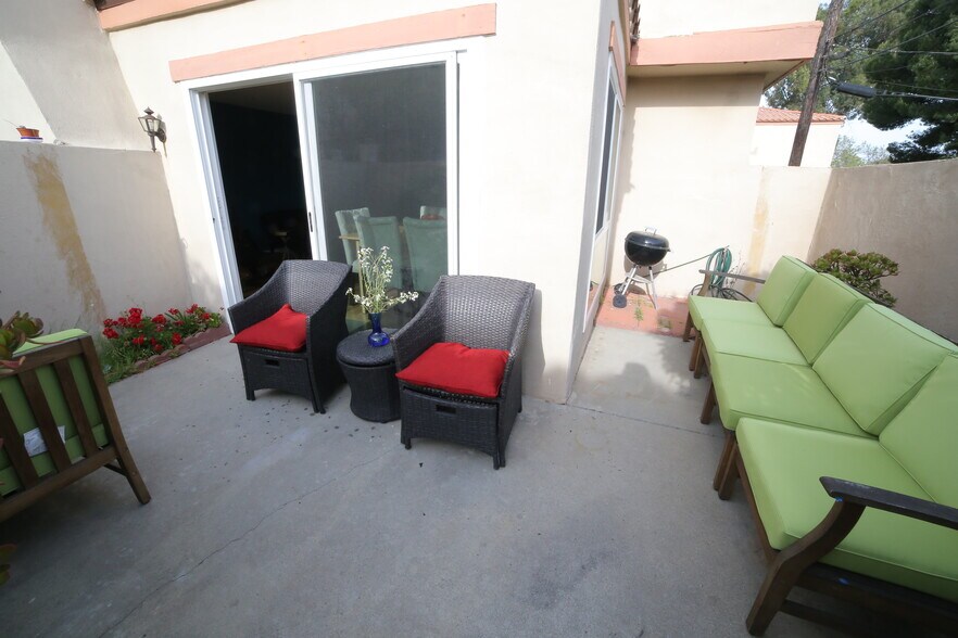 Patio - 3512 Del Amo Blvd