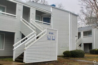 Building Photo - New Paint and Carpet! GREAT Location near ...