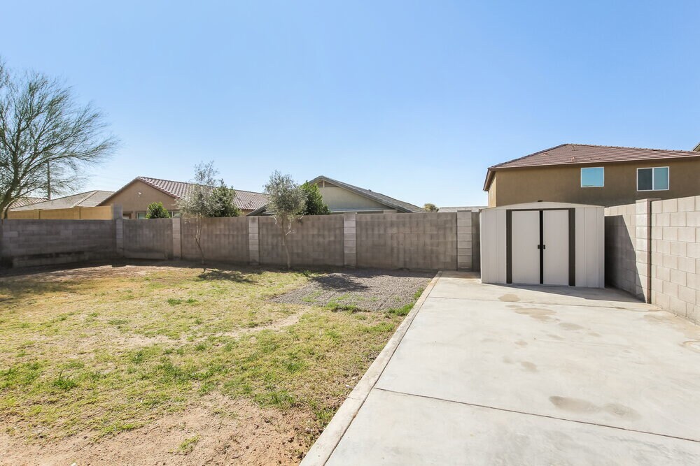 Building Photo - 5824 S 27th Dr