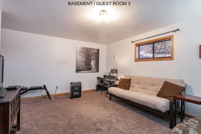 Building Photo - Four Bedroom in the Pines of Prescott