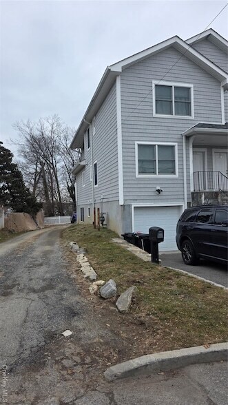 Building Photo - 62 Gibson Pl