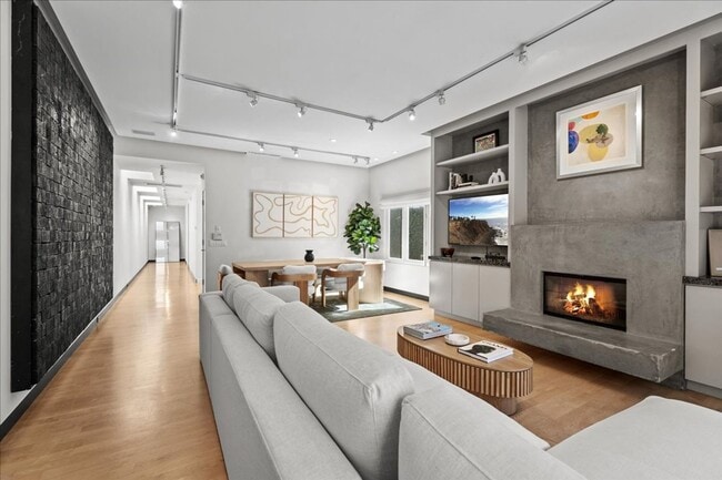 Building Photo - Modern 2BR Architectural + Rooftop in Prime West Hollywood