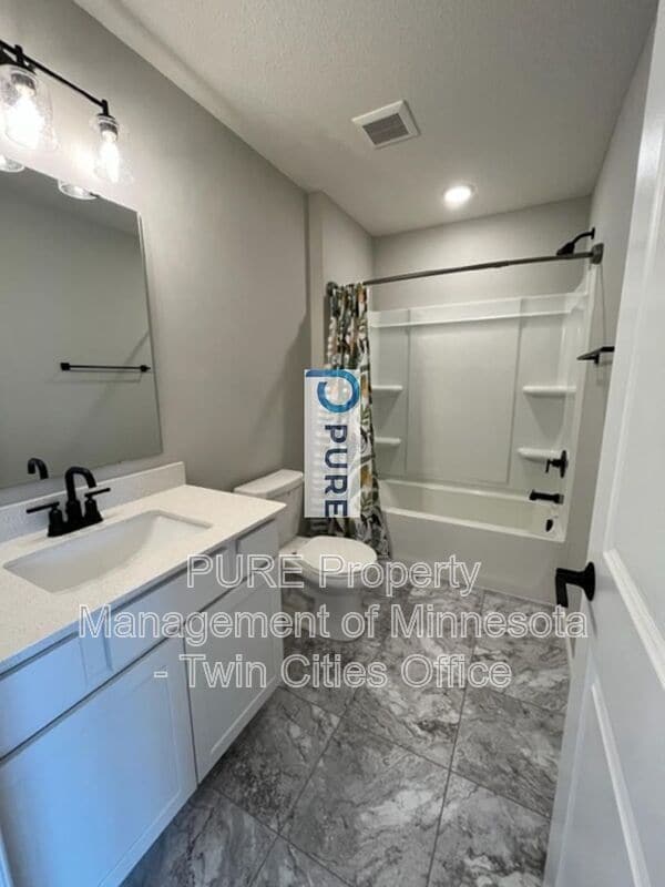 Building Photo - 1159 Farrier Rd