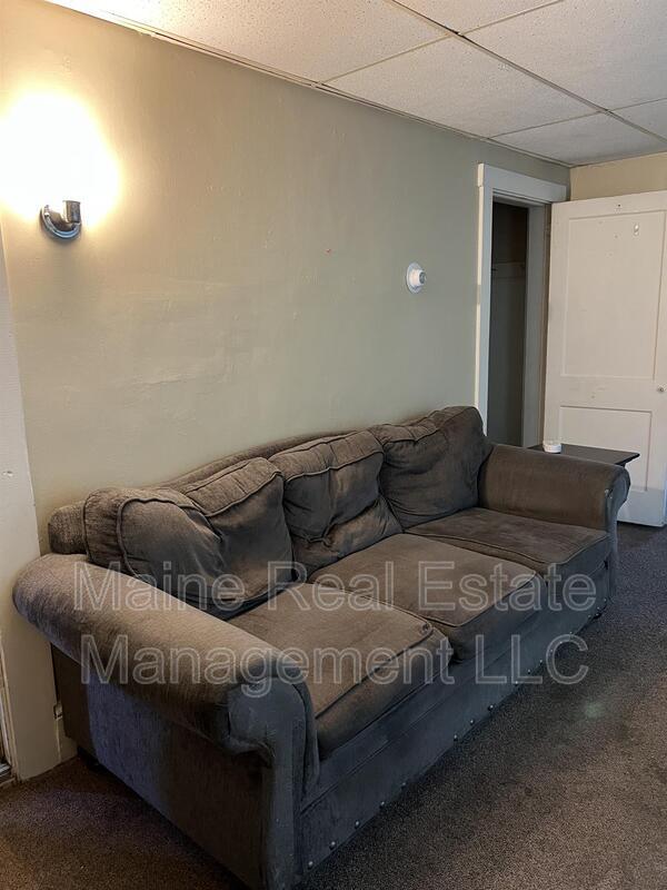 Building Photo - 402-404 Hammond St