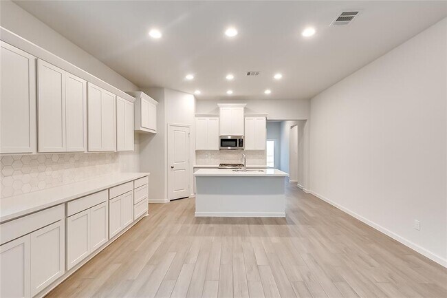 Building Photo - 232 Blackborrow Dr