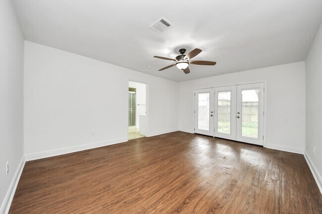 Building Photo - 11415 Ella Lee Dr