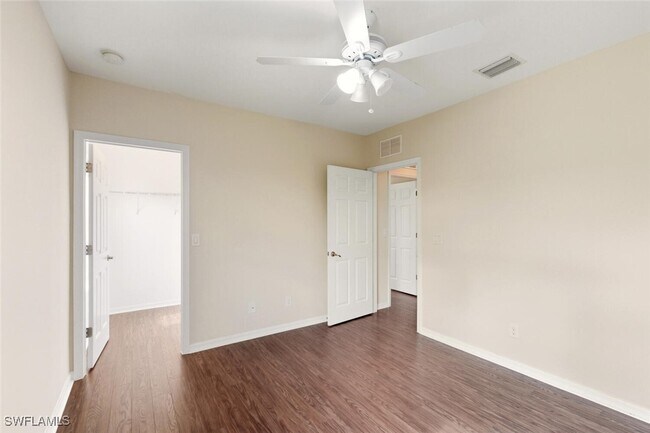 Building Photo - 14825 Sutherland Ave