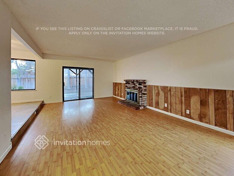 Building Photo - 2080 Moontree Dr