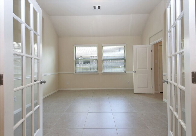 Building Photo - 26339 Landover Hills Ln