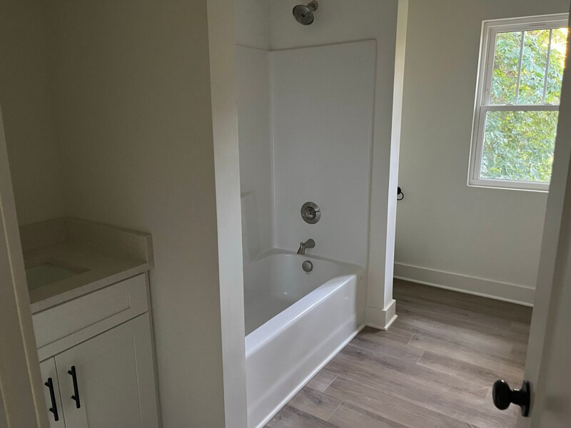 Building Photo - 432 Bluegrass Ave