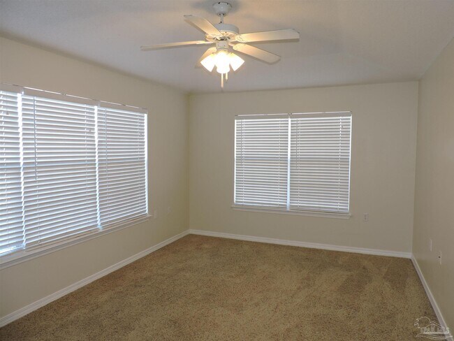 Building Photo - 1100 Sweetbriar St