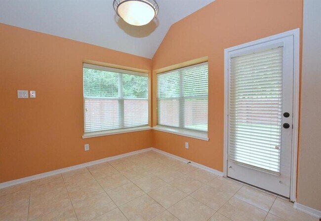 Building Photo - 1523 Stone Canyon Dr