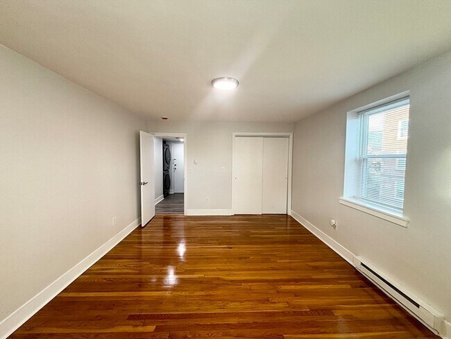 Building Photo - 40 Rockland Ave