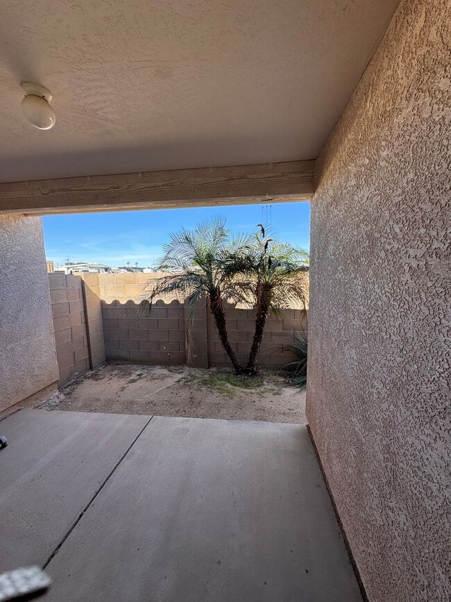 Building Photo - 9248 E 30th Pl