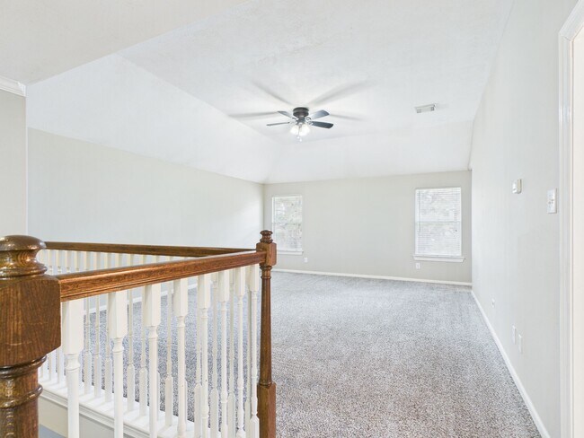 Building Photo - 5006 Fern Garden Ct