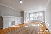 Building Photo - 6304 N Oakley Ave