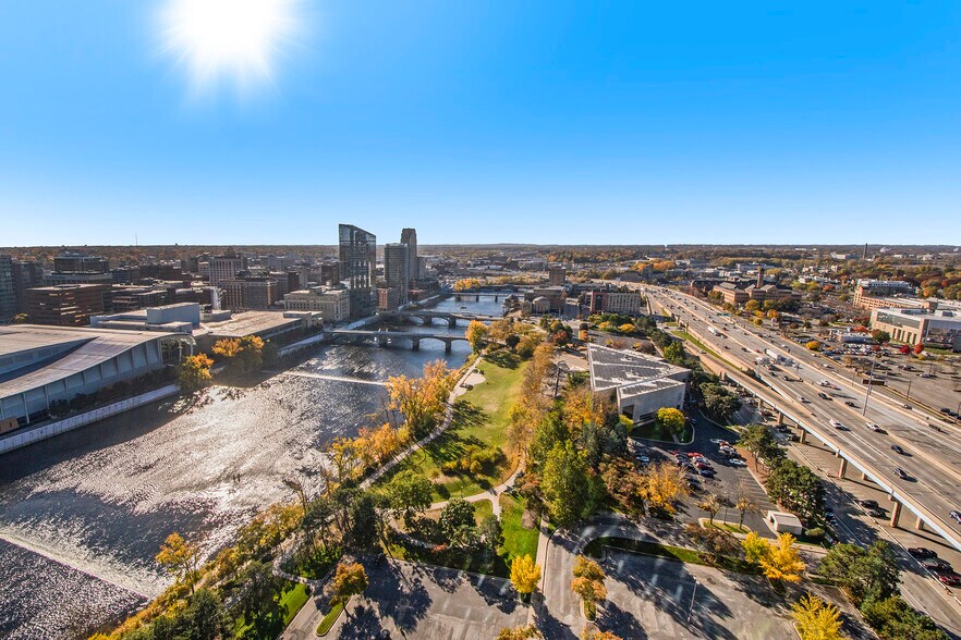 Building Photo - 335 Bridge St NW