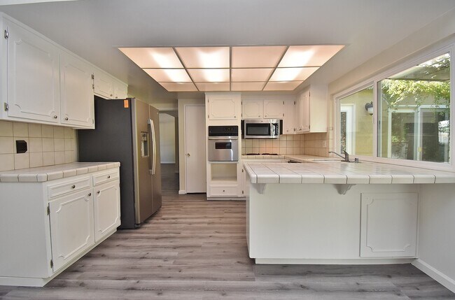 Building Photo - $4,390 4 BEDROOM GORGEOUS REMODELED SAN RA...