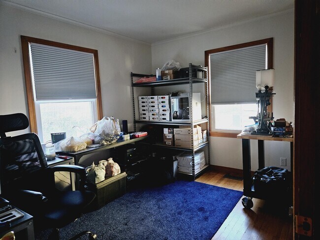 Building Photo - 2234 W Elm Ave
