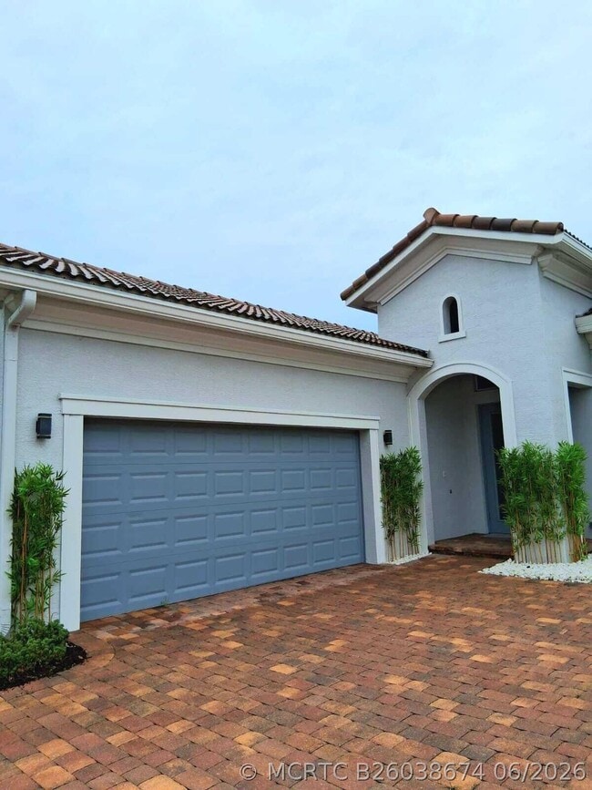 Building Photo - 22001 SW Tivolo Way