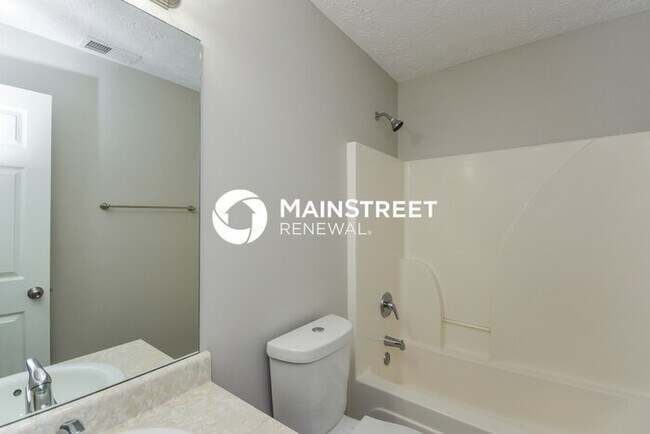 Building Photo - 4 Bedroom Pet-Friendly Home in Covington, GA with Main Street Renewal