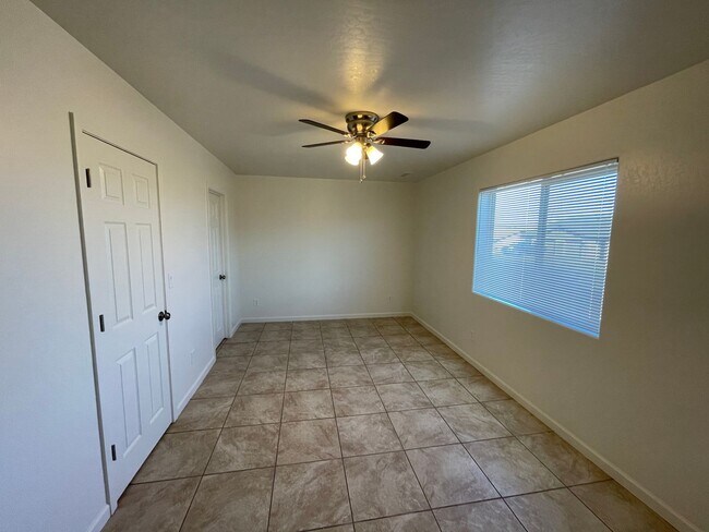 Building Photo - 2868 N Superstition Ln