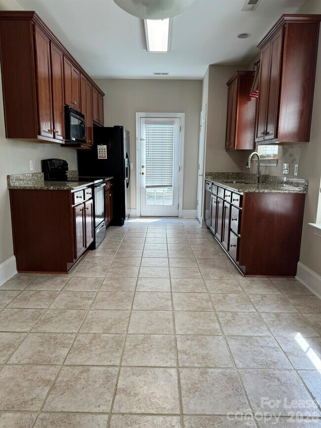 Building Photo - 5117 Alysheba Dr