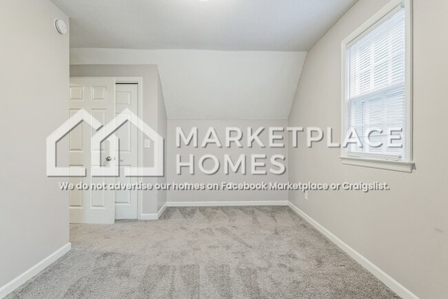 Building Photo - 212 Kemsing Rd