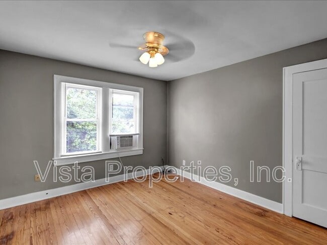 Building Photo - 3220 Grant Ave