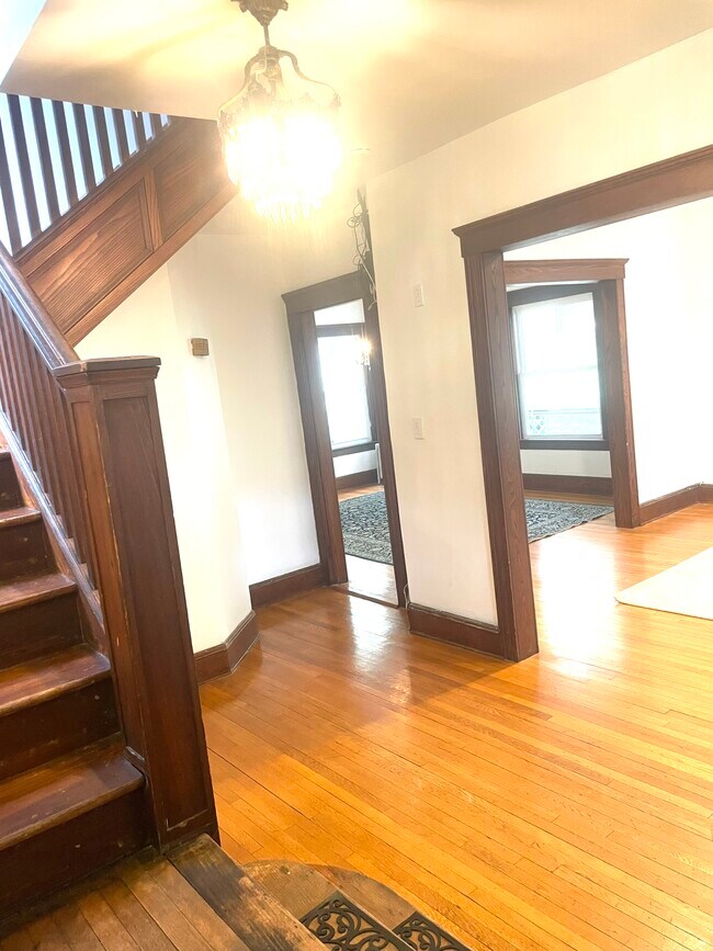 Building Photo - 499 Highland Ave