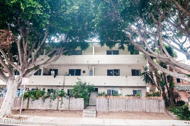 Building Photo - m323