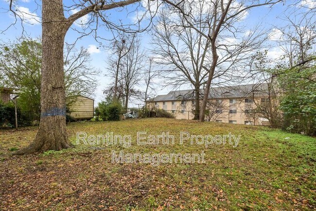 Building Photo - 1228 19th Pl SW