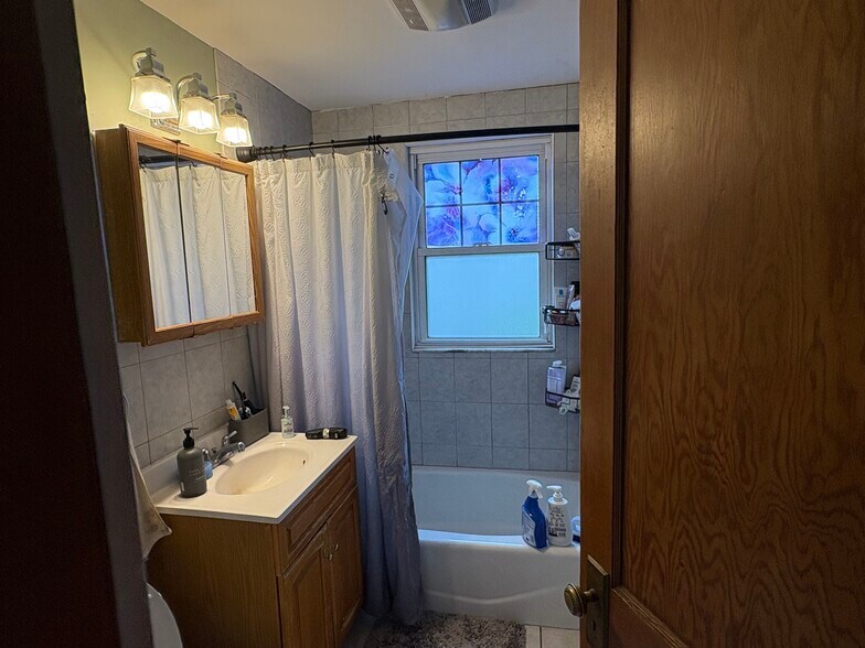Bathroom - 80 Bowen Ave