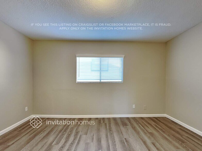 Building Photo - 560 S Wilbur