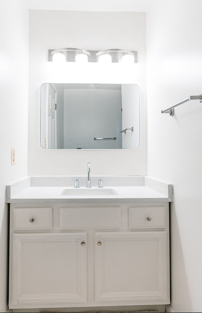 Building Photo - 5790 Katsura Ct