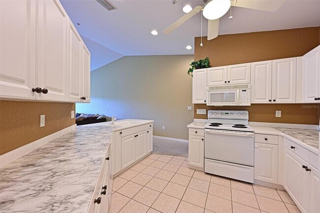 Building Photo - 6335 Bay Cedar Ln