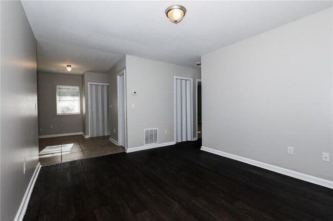 Building Photo - 2853 Belvedere Ln