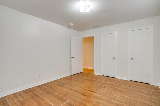 Building Photo - 3647 Washburn Ave