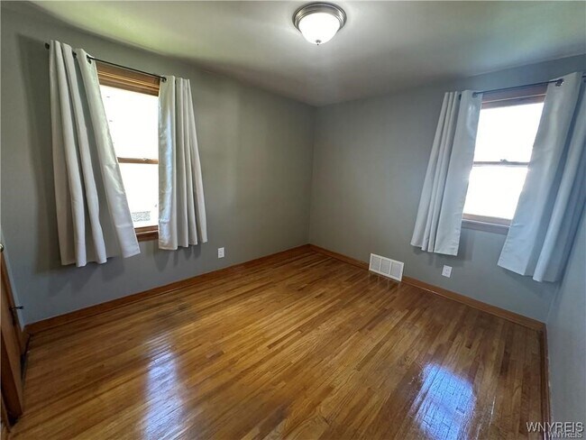 Building Photo - 40 Oehman Blvd