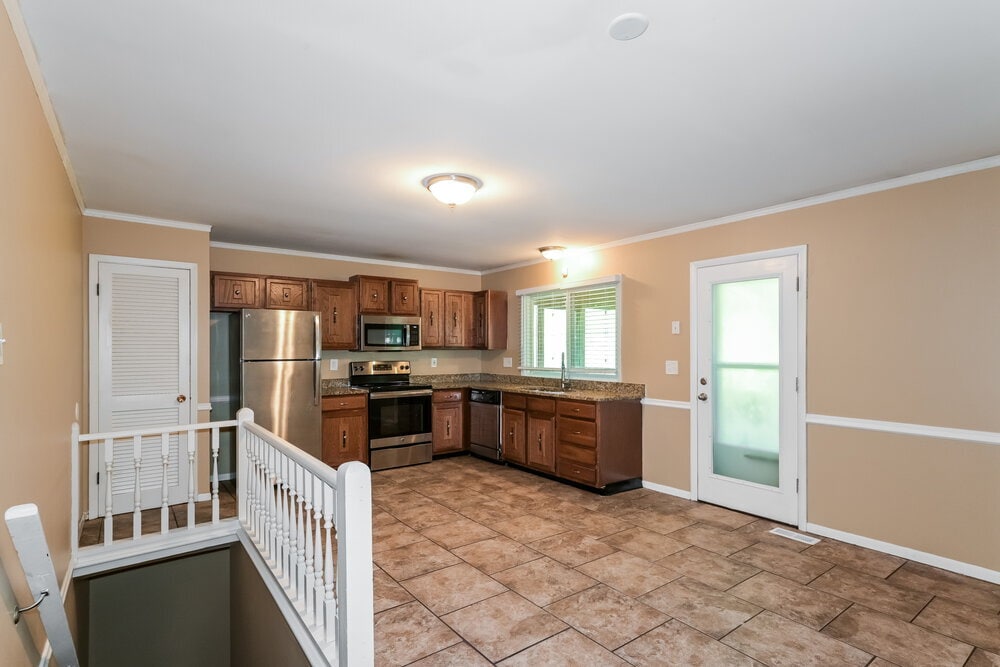 Building Photo - 174 Birchleaf Dr