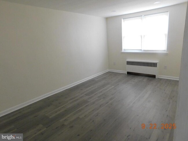 Building Photo - 1916 Solly Ave