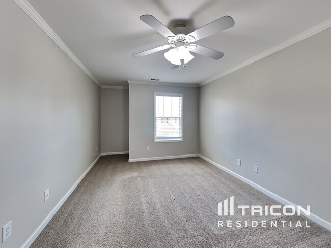 Building Photo - 127 Bethany Manor Dr