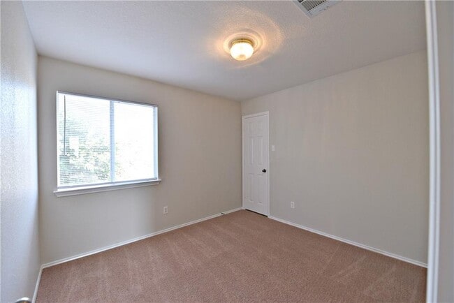 Building Photo - 507 Calcite Cove