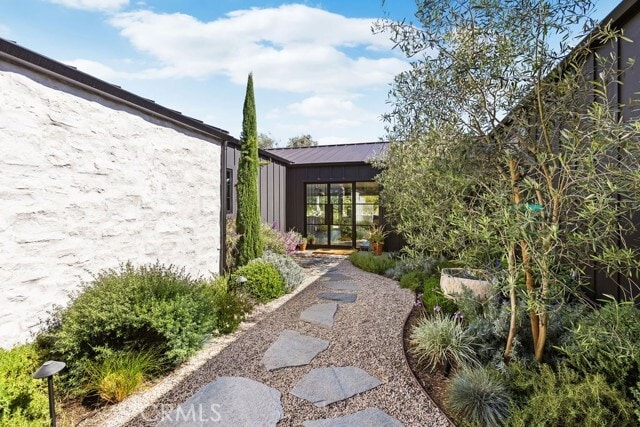 Building Photo - 24032 Paseo Del Campo