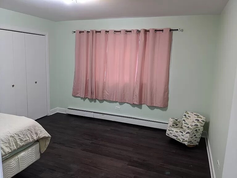 Building Photo - 6013 W Gunnison St