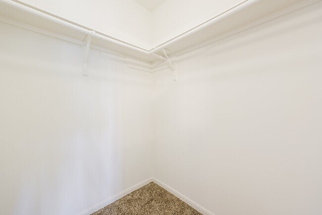 Building Photo - 25222 Barmby Dr