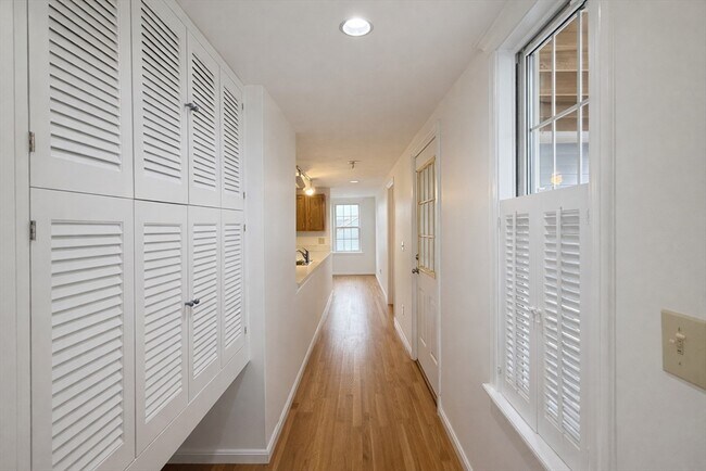 Building Photo - 78 Dalby St