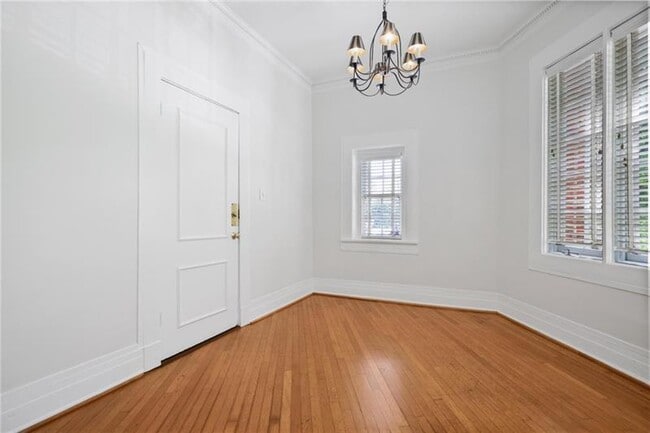 Building Photo - 1 S Prado NE