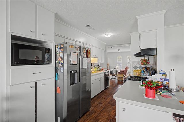 Building Photo - 2009 Charleston Dr