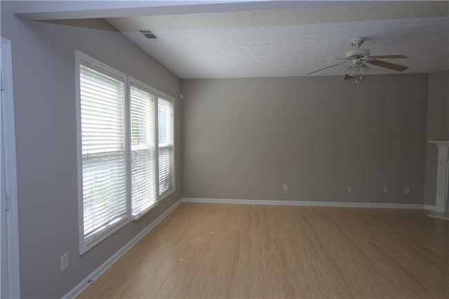 Building Photo - 483 Marsh Lake Rd SE